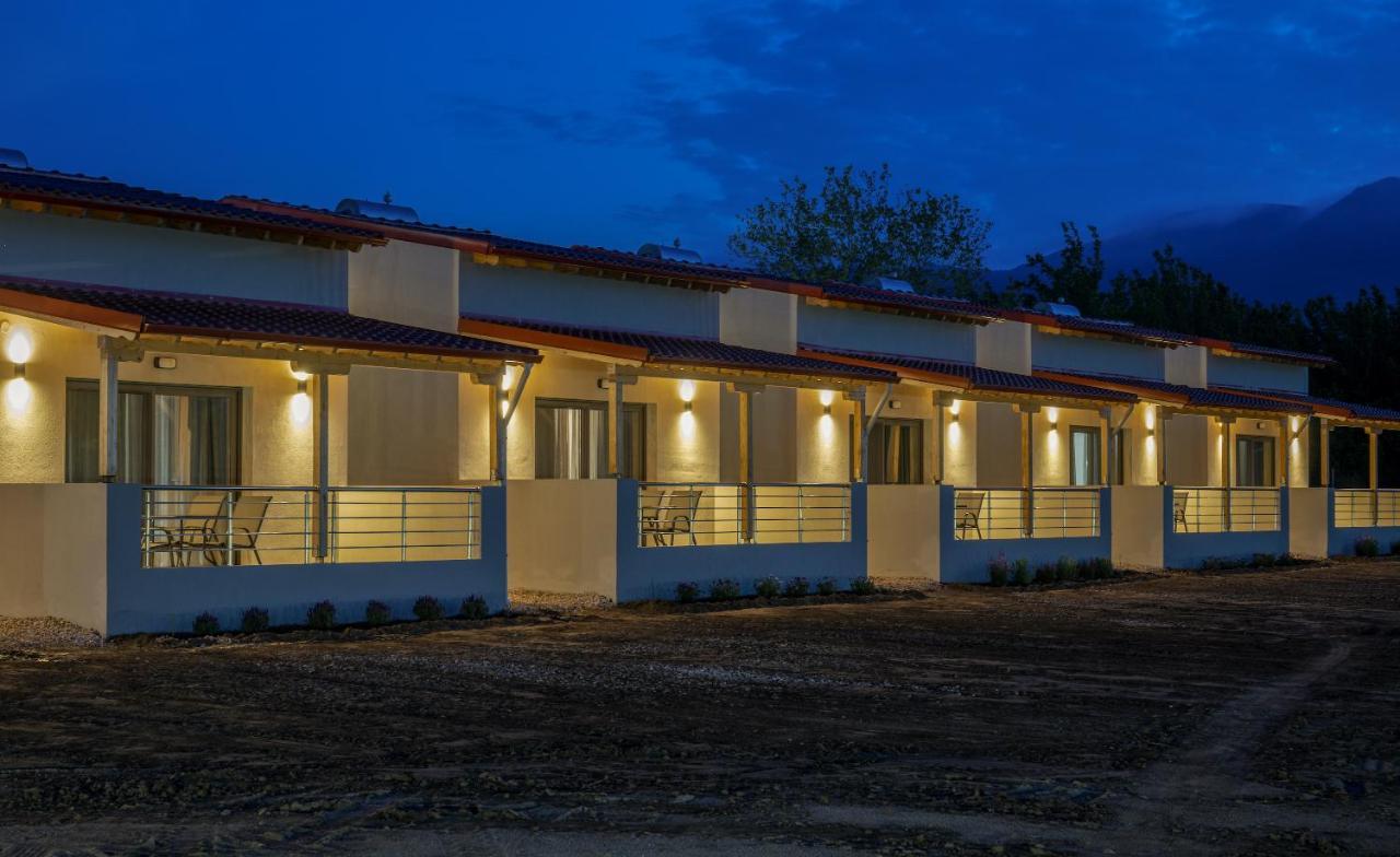 Villa Village *